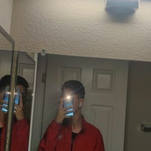 Meet your Posher, Luis